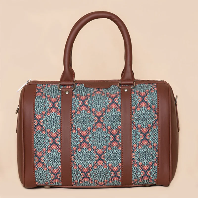 Handle bags with sleek zippers for closure -Kolkata Nouveau Handbag